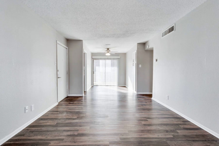 Forest Glen Apartments gallery photo 21